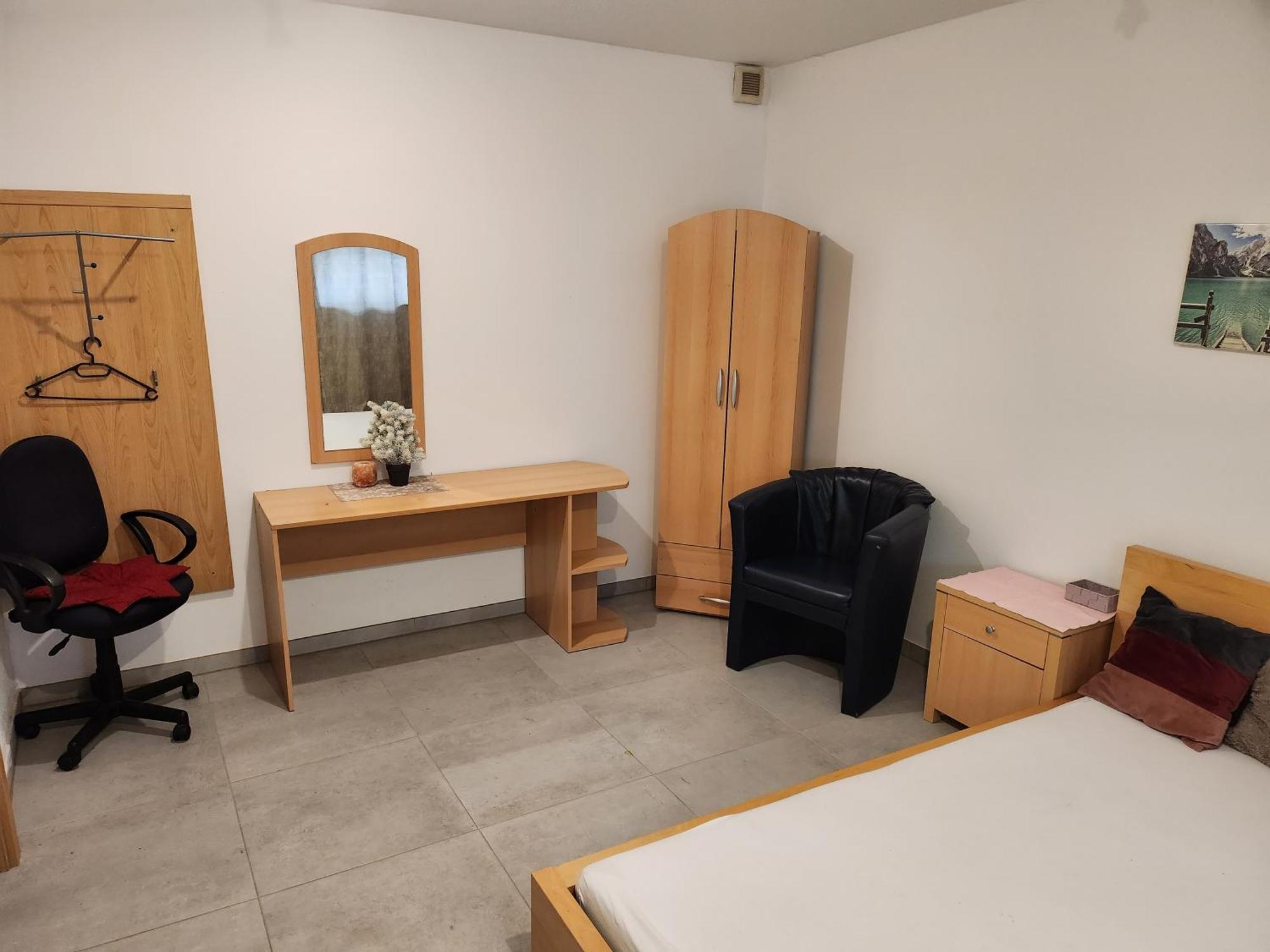 Ferienwhg Halle Relax-Oase: Spacious Apartment with Flexible Sleeping Arrangements Exterior photo